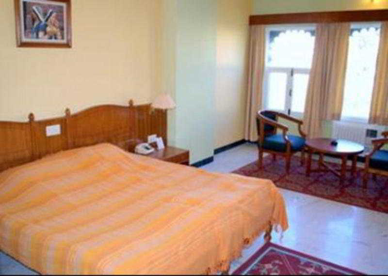 Sarovar - Lake Facing Boutique Hotel On Lake Pichola Udaipur Exteriör bild