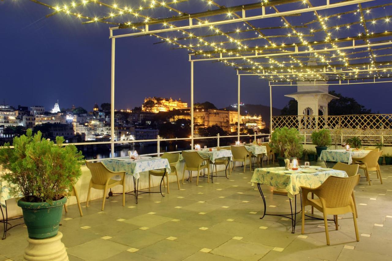 Sarovar - Lake Facing Boutique Hotel On Lake Pichola Udaipur Exteriör bild