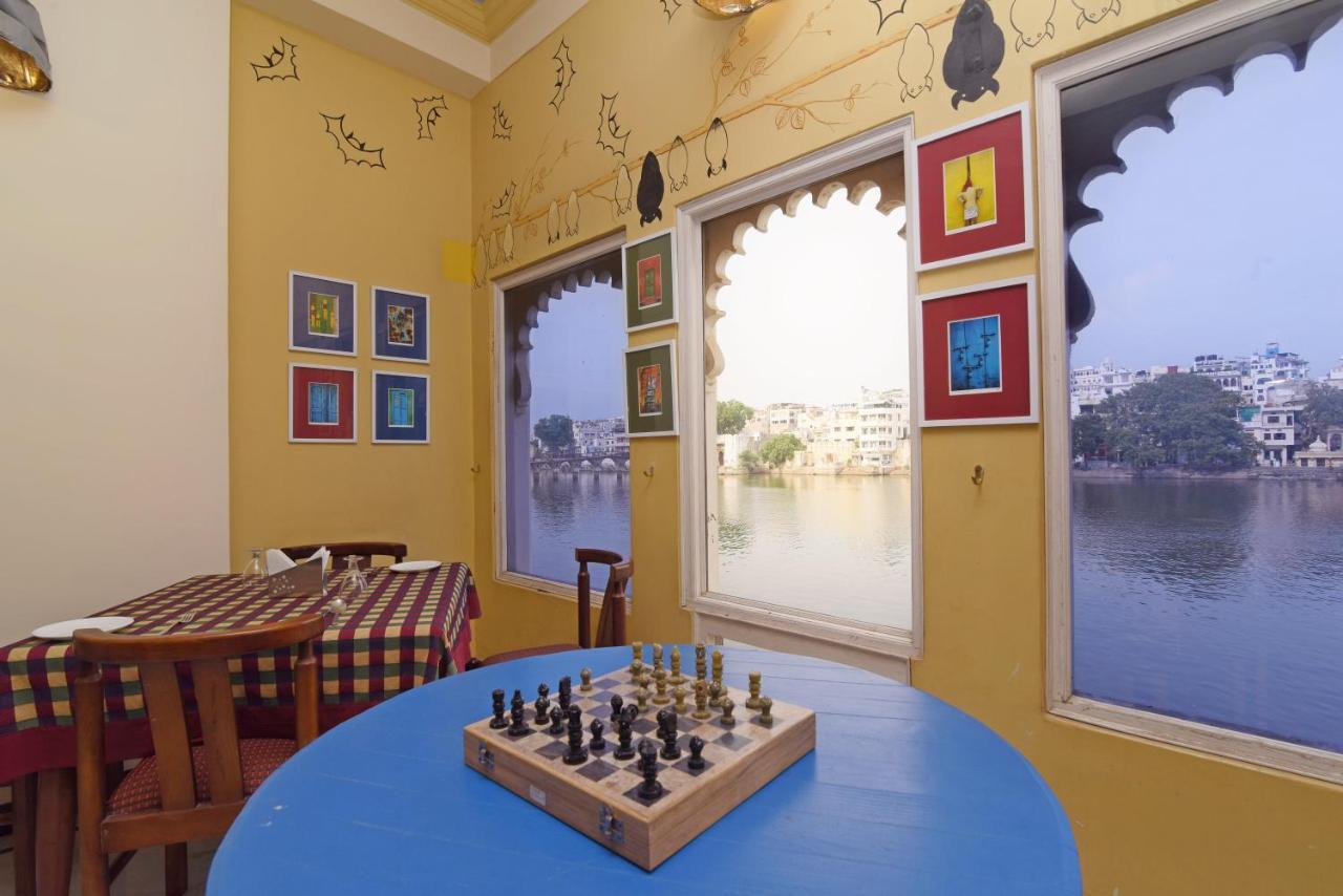 Sarovar - Lake Facing Boutique Hotel On Lake Pichola Udaipur Exteriör bild