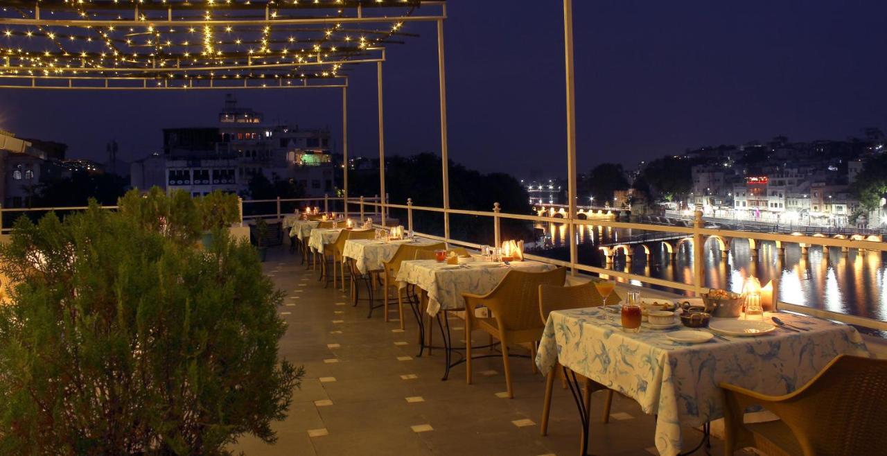 Sarovar - Lake Facing Boutique Hotel On Lake Pichola Udaipur Exteriör bild